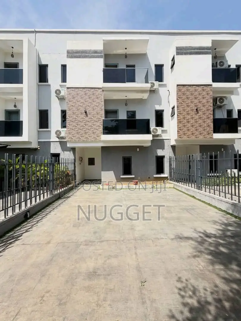 5bdrm Townhouse / Terrace in Nugget, Wuse for rent