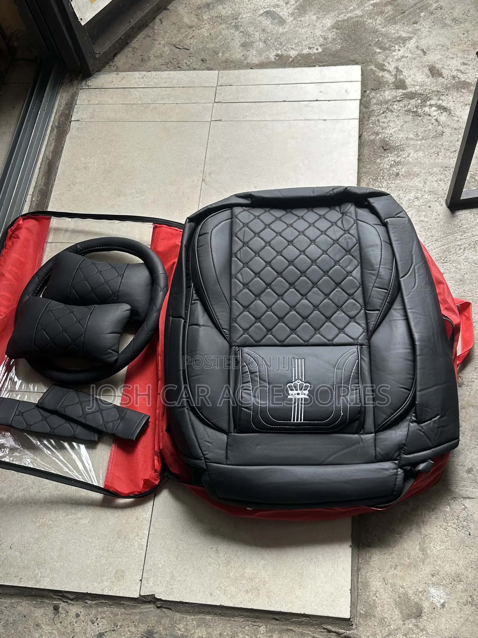 Universal Quality Crown Seat Cover
