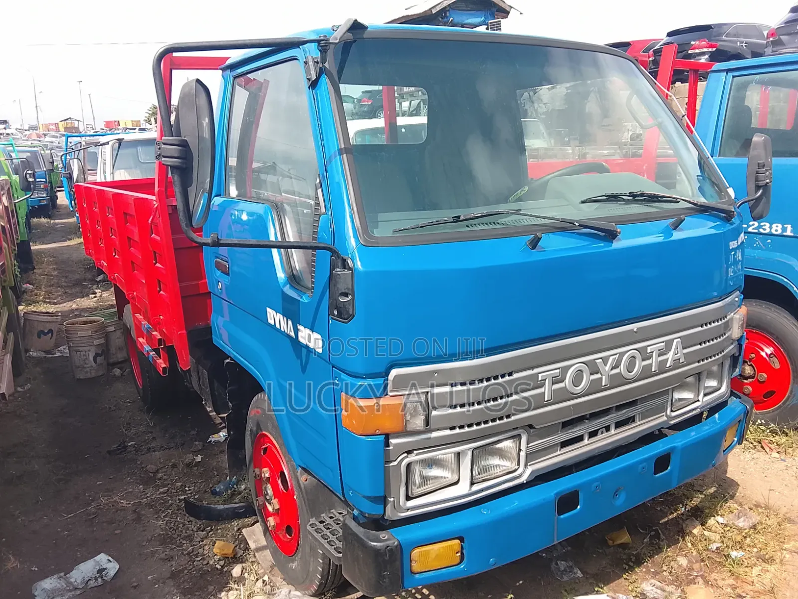 Toyota Dyna 200