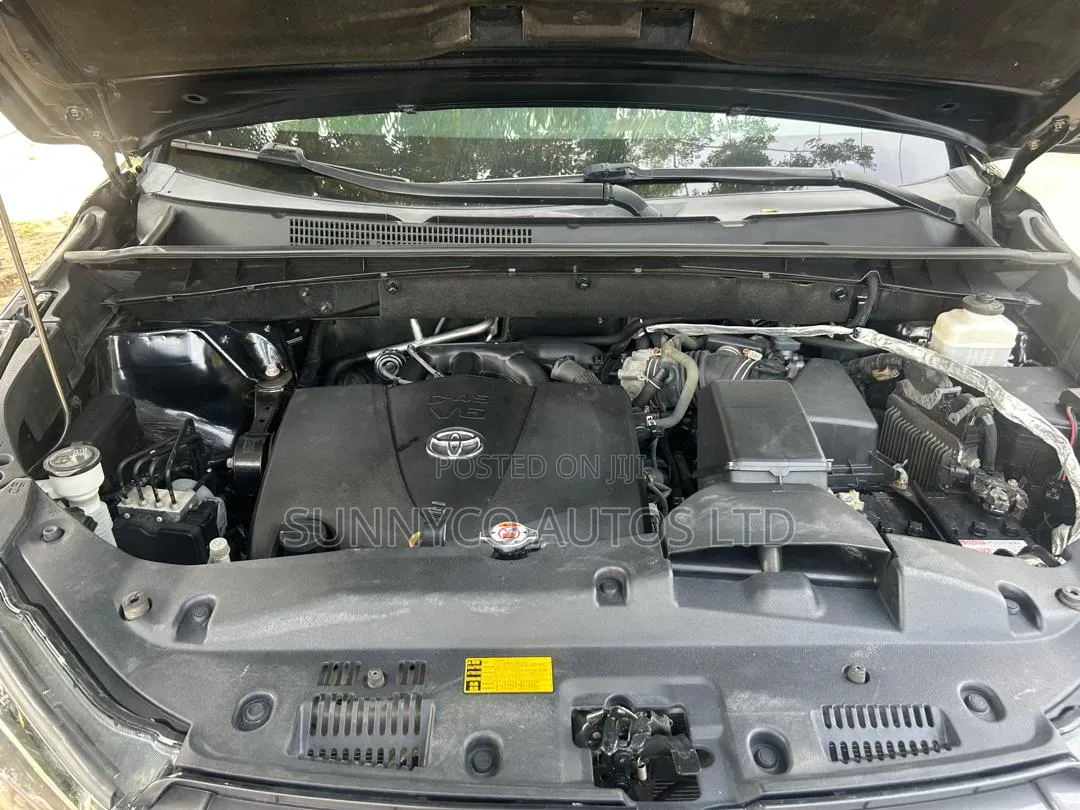 Toyota Highlander Limited Platinum 4x2 V6 (3.5L 6cyl 8A) 2018 Black