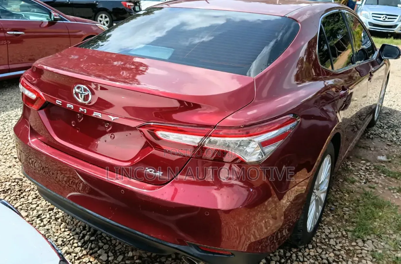 Toyota Camry XLE FWD (2.5L 4cyl 8AM) 2018 Maroon