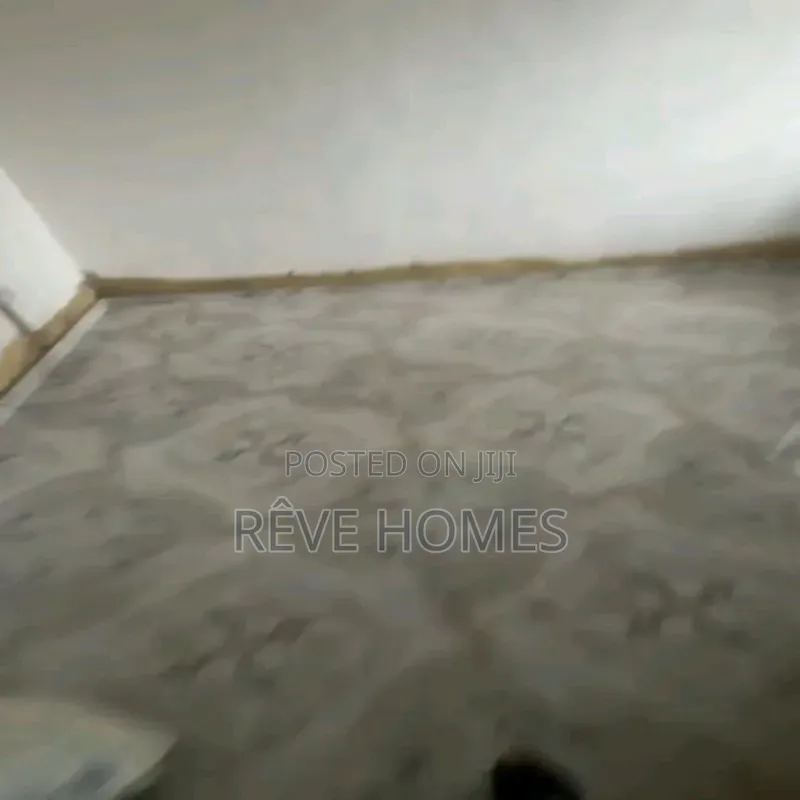 Mini Flat in Fadeyi for rent