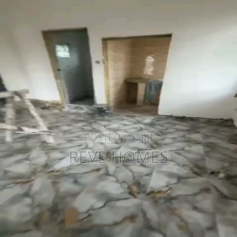 Mini Flat in Fadeyi for rent