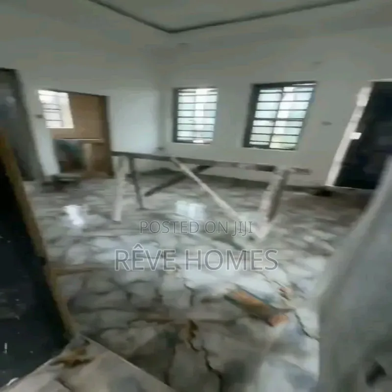 Mini Flat in Fadeyi for rent