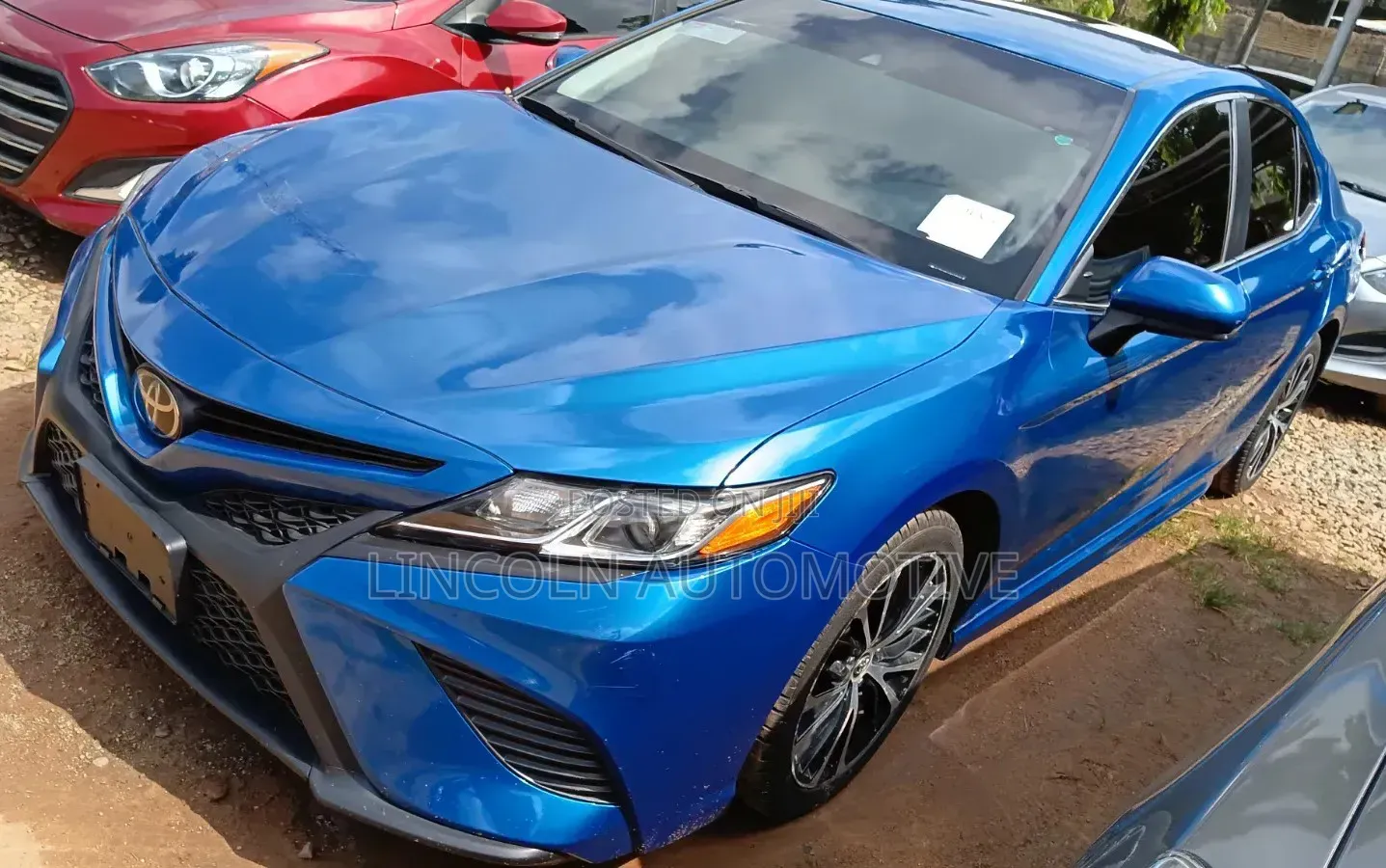 Toyota Camry SE FWD (2.5L 4cyl 8AM) 2018 Blue