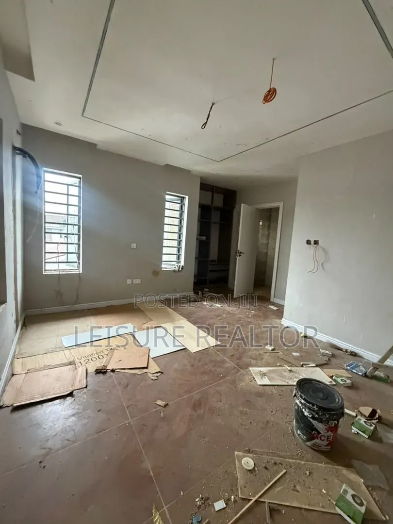 4bdrm Duplex in Gra for sale
