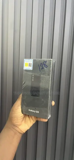 New Samsung Galaxy S23 128 GB Pink