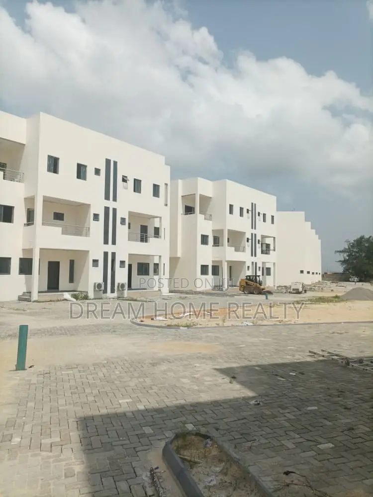 4bdrm Duplex in Beach Resort Estate, Osapa london for rent