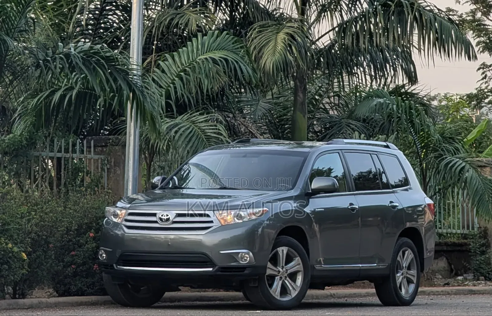 Toyota Highlander 2012 Gray