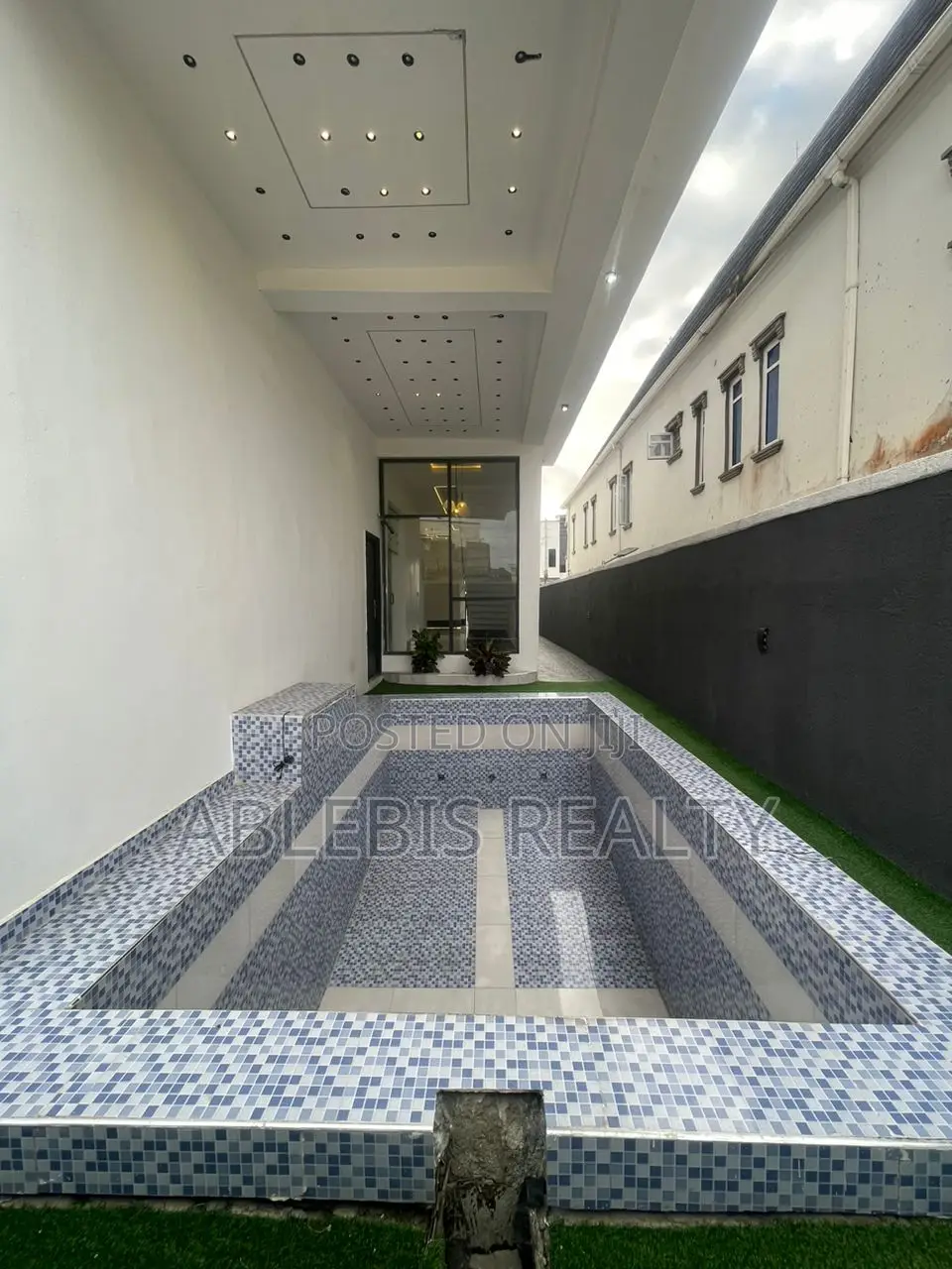 5bdrm Duplex in Ajah, Sangotedo for sale