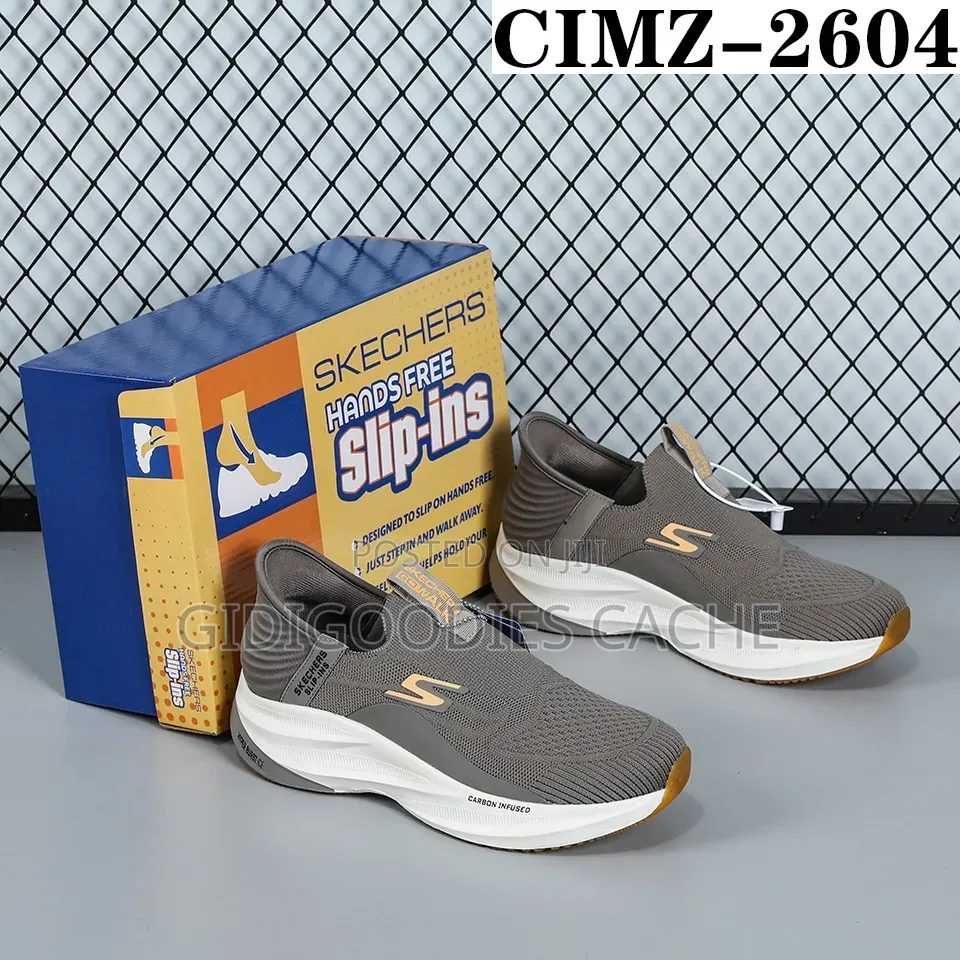 Laceless Slip-on Knit Skechers Sneakers Size 41-46