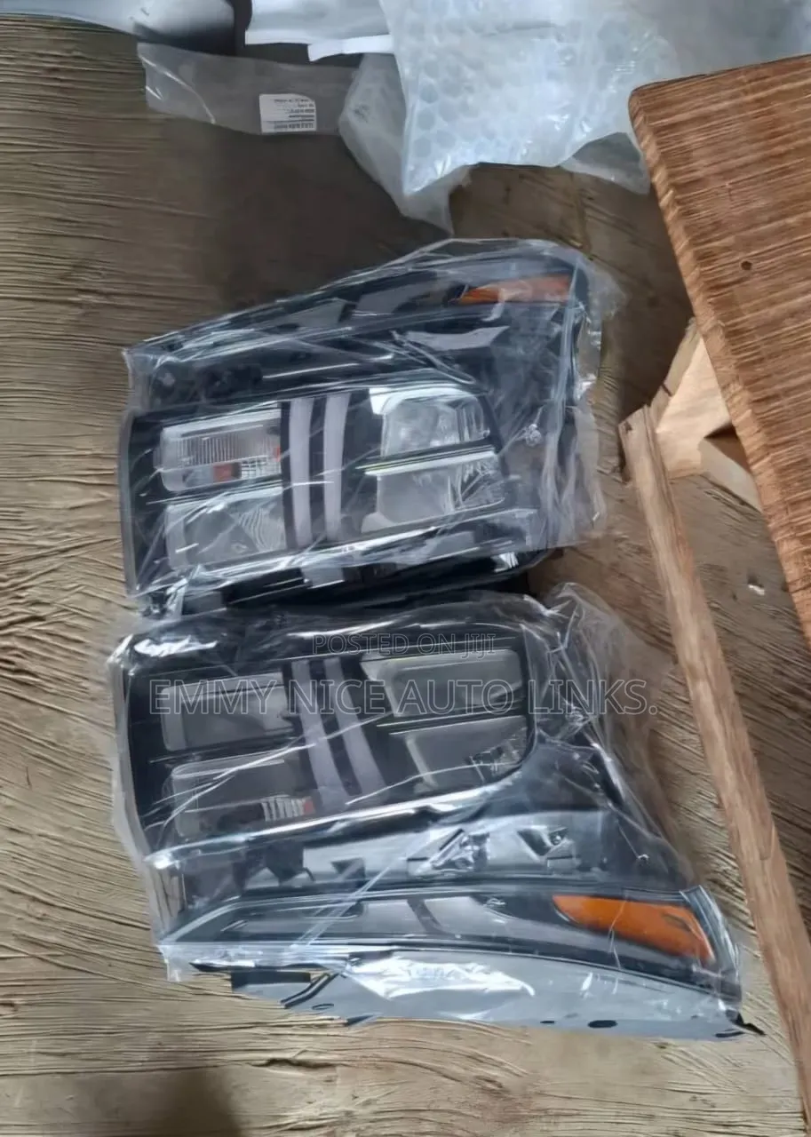 2023 Head Lamp Santafe