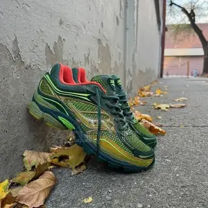 Saucony ProGrid Omni 9 Tech Mesh & Suede Runners