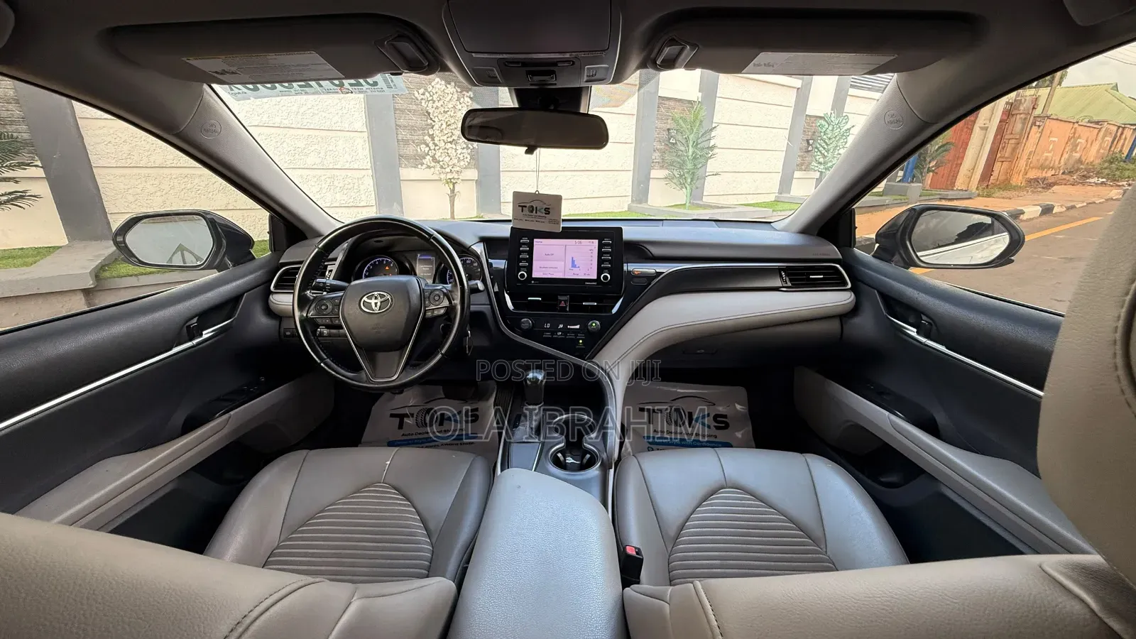 Toyota Camry 2020 Silver