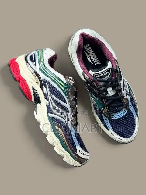 Saucony ProGrid Omni 9 Tech Mesh & Suede Runners