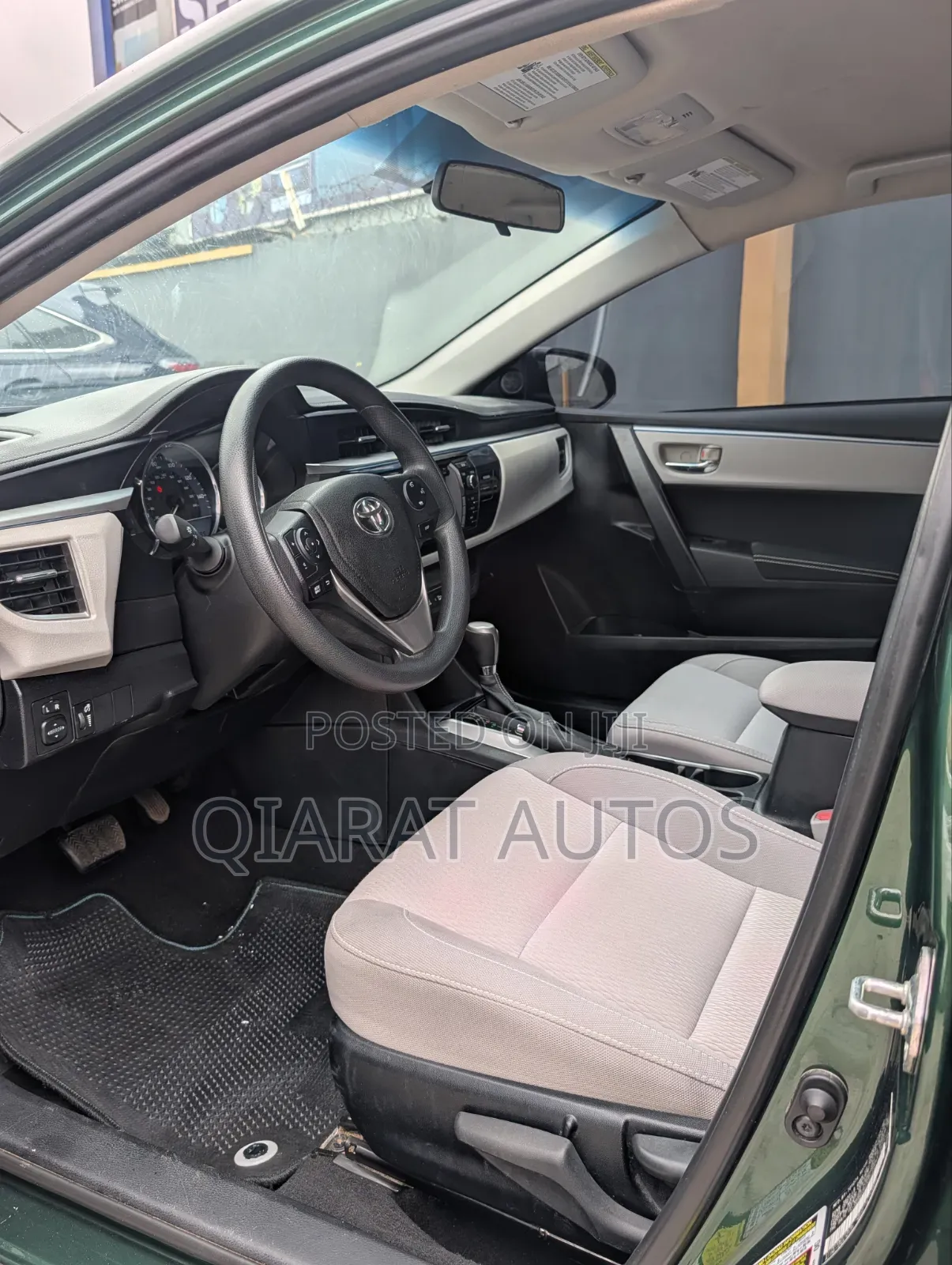 Toyota Corolla LE 4dr Sedan (1.8L 4cyl CVT) 2015 Green