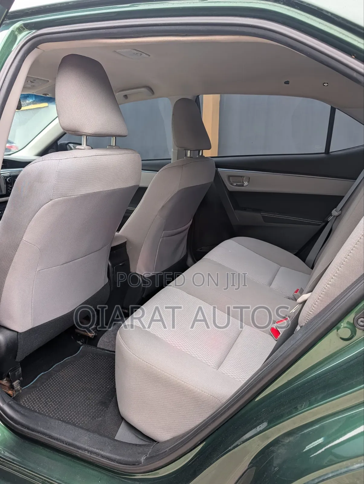 Toyota Corolla LE 4dr Sedan (1.8L 4cyl CVT) 2015 Green