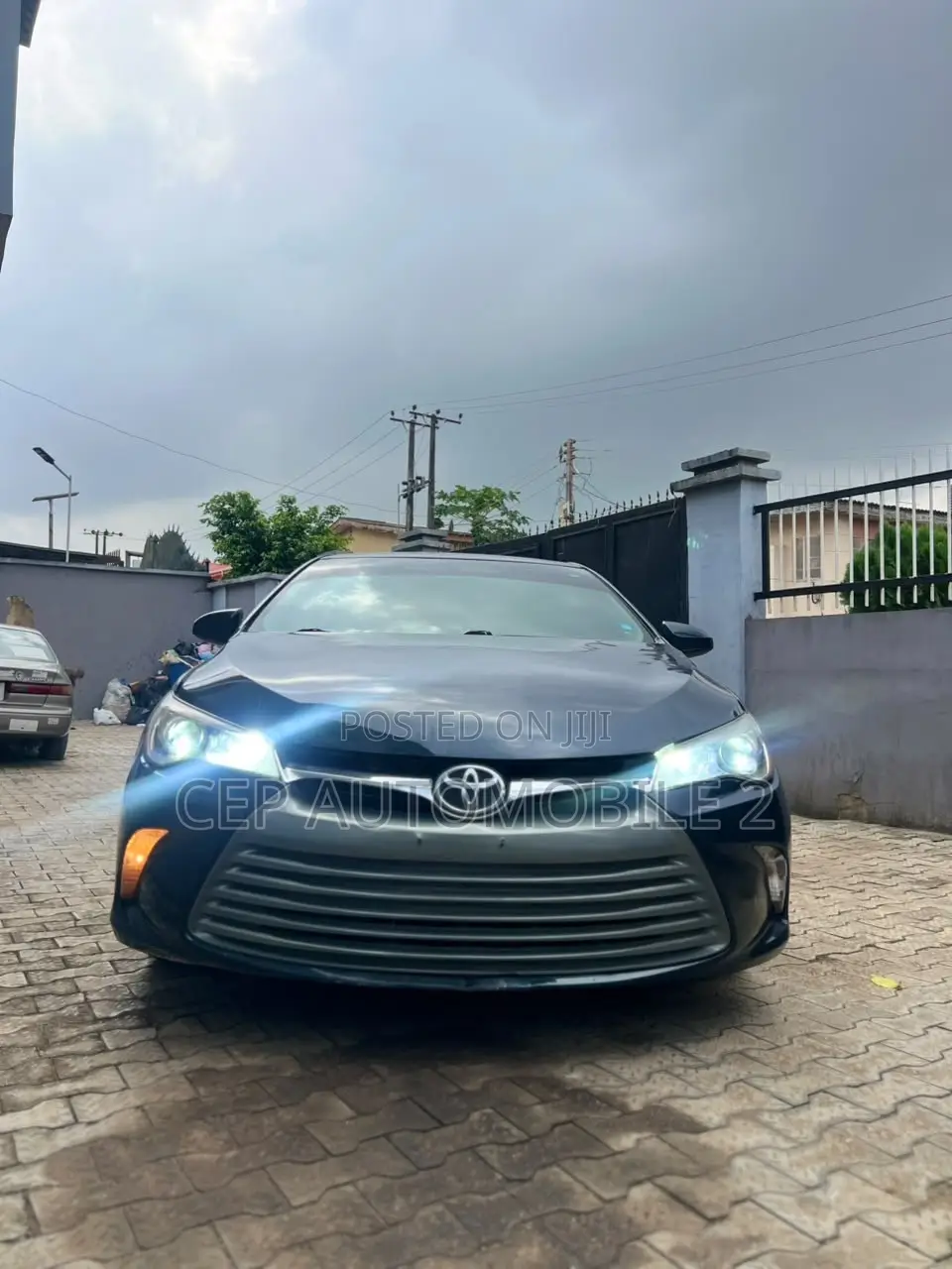 Toyota Camry XLE 4dr Sedan (2.5L 4cyl 6A) 2015 Gray
