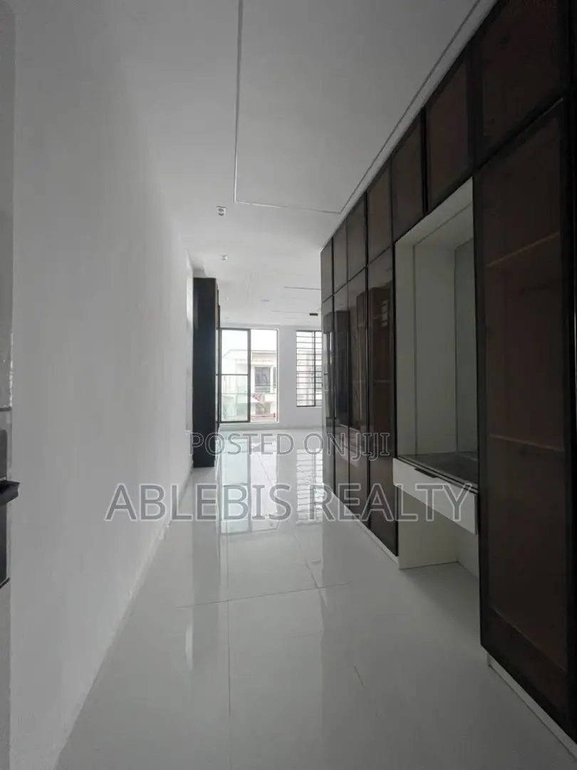 5bdrm Duplex in Ajah, Sangotedo for sale