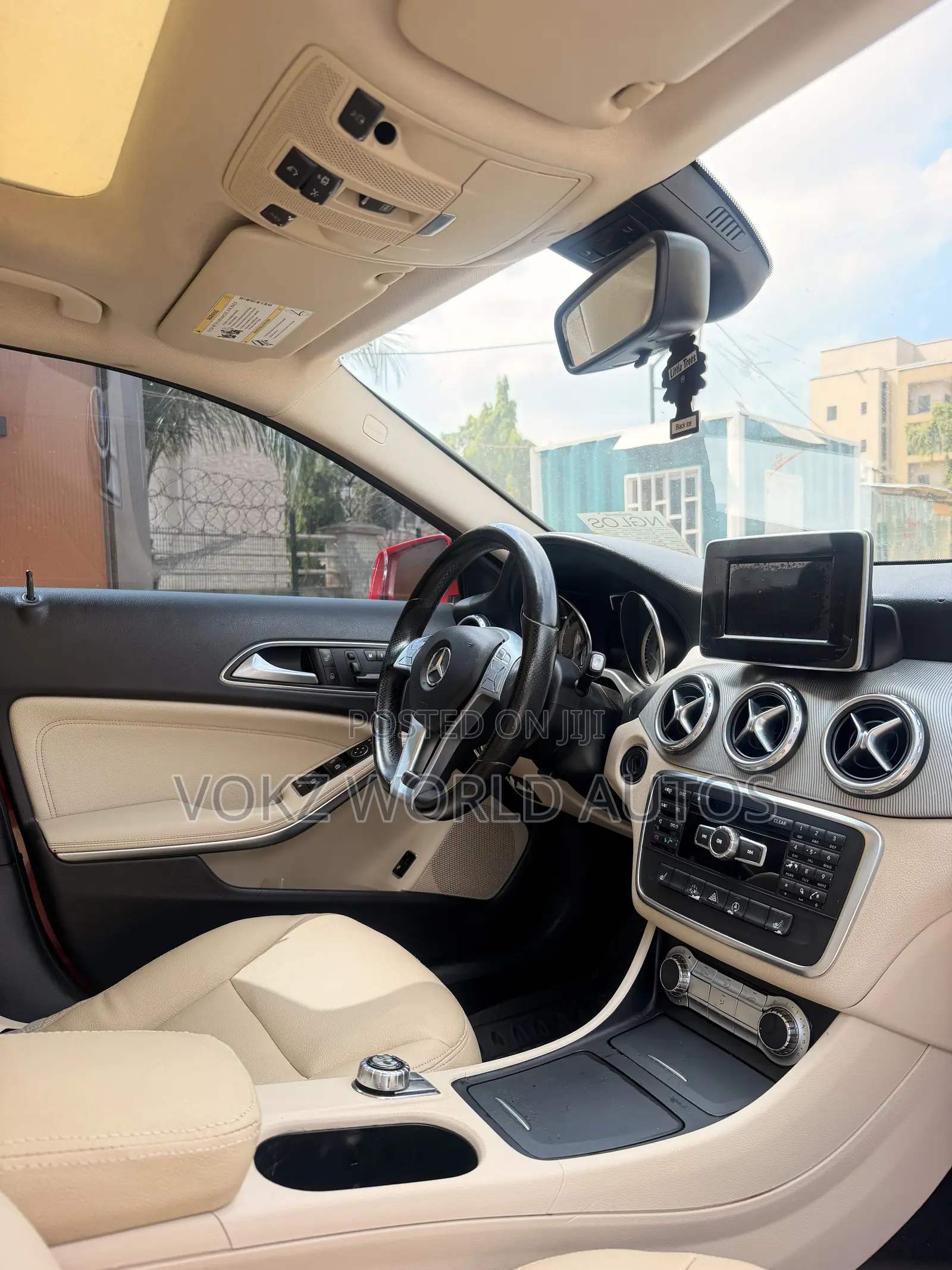Mercedes-Benz GLA 250 2015 Red