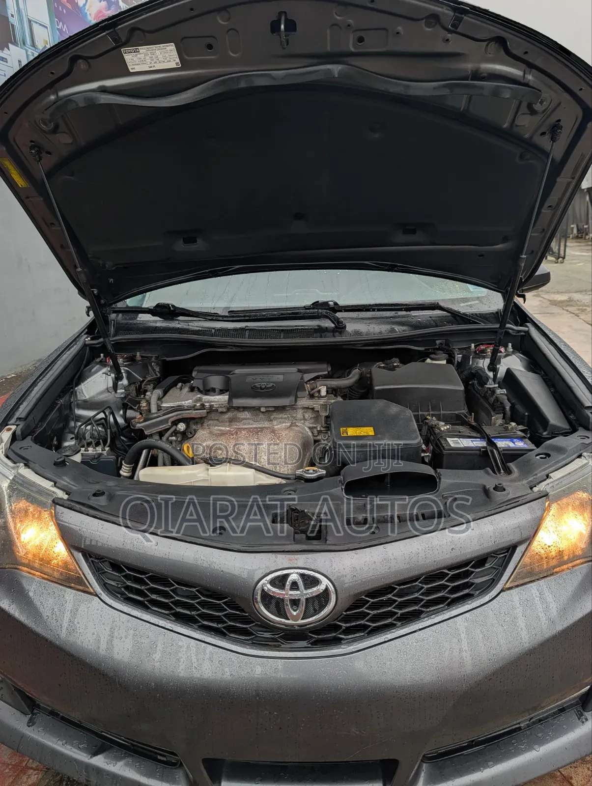 Toyota Camry SE 4dr Sedan (2.5L 4cyl 6A) 2012 Gray
