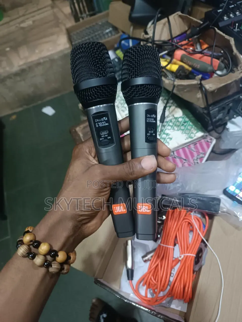JBL 2 in 1 Wired/Wireless Transmitter Microphone