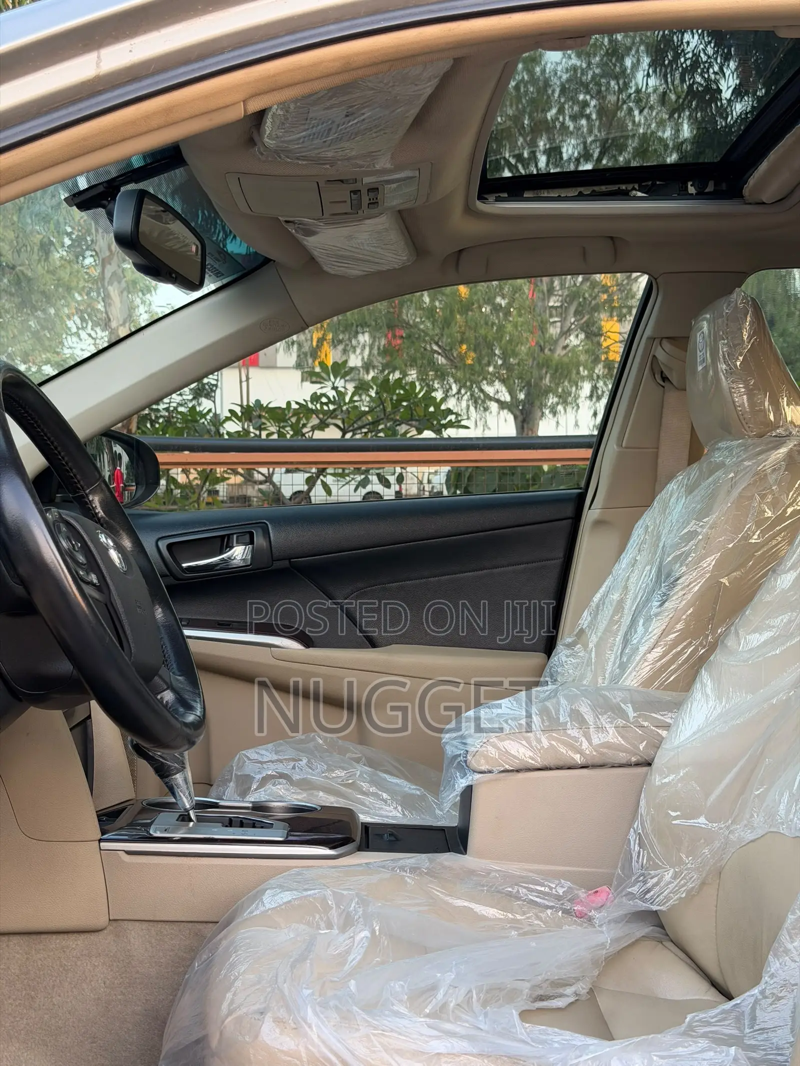 Toyota Camry LE 4dr Sedan w/Prod. End 11/13 (2.5L 4cyl 6A) 2014 Silver
