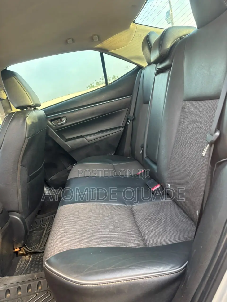 Toyota Corolla S 4dr Sedan (1.8L 4cyl CVT) 2015 Silver