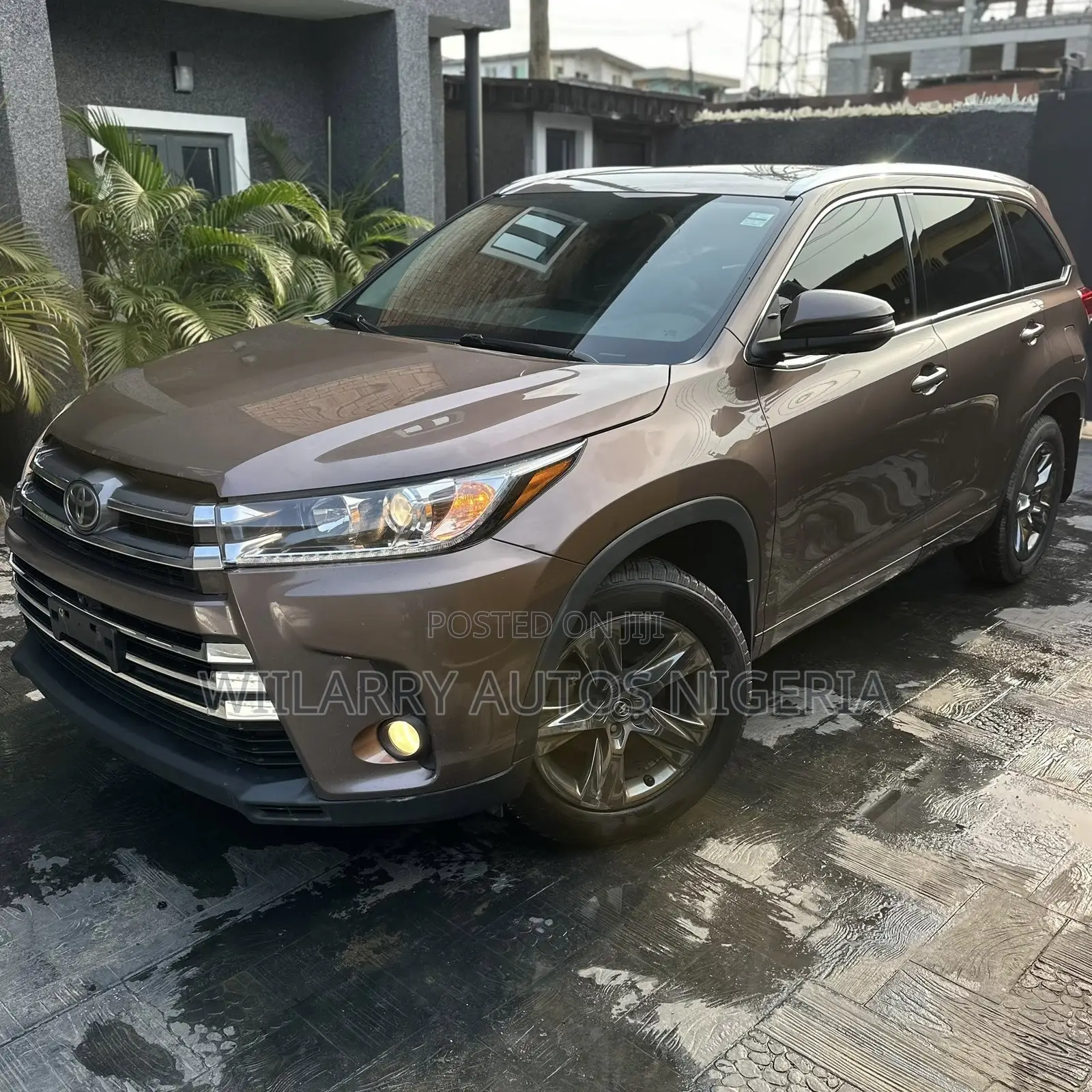 Toyota Highlander Limited Platinum 4x4 V6 (3.5L 6cyl 8A) 2018 Brown