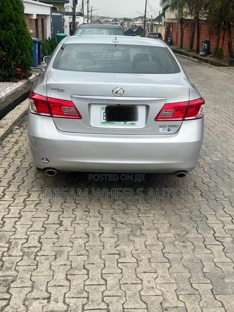 Lexus ES 350 2011 Gray