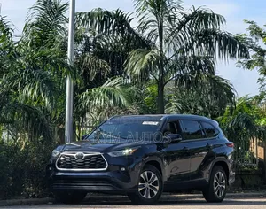 Toyota Highlander 2020 Blue