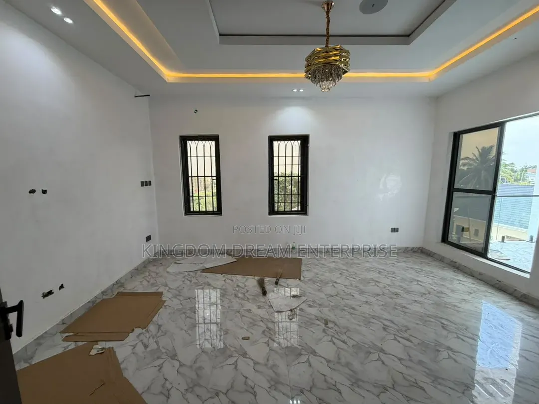 4bdrm Duplex in Life Camp Abuja for sale