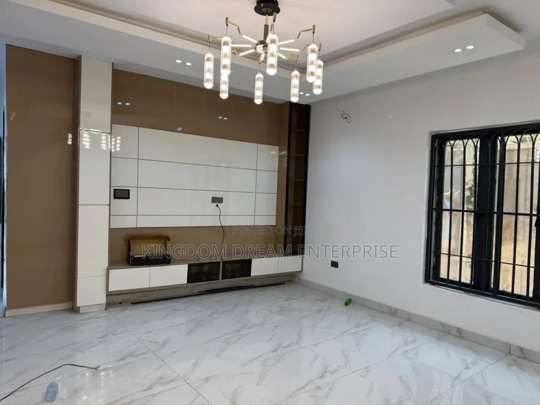 4bdrm Duplex in Life Camp Abuja for sale
