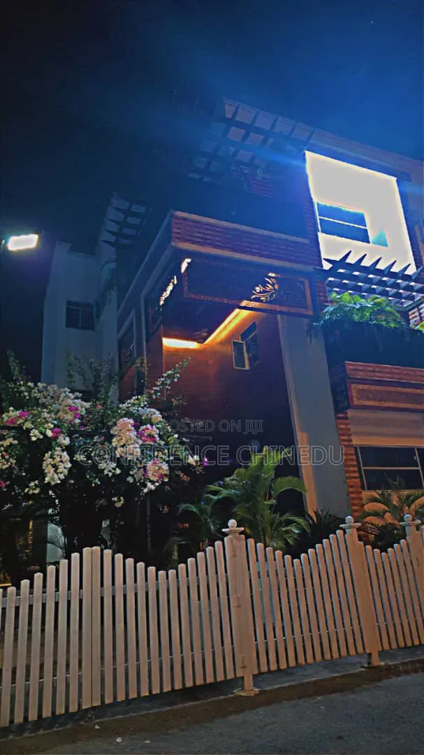 4bdrm Townhouse/Terrace in Katampe Extension for sale