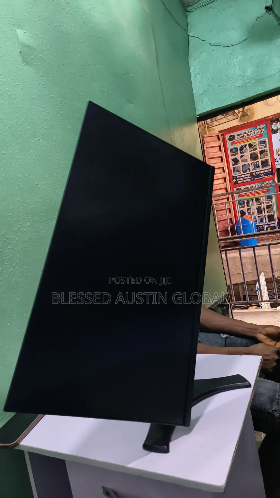 27 Inches Gaming Monitor