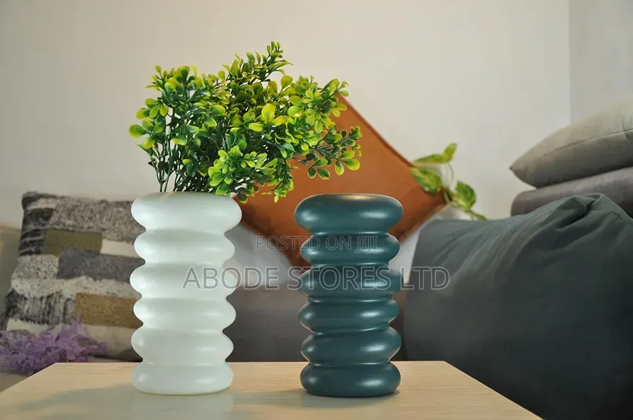 Elegant Bottle Shaped Plastic Flower Vase