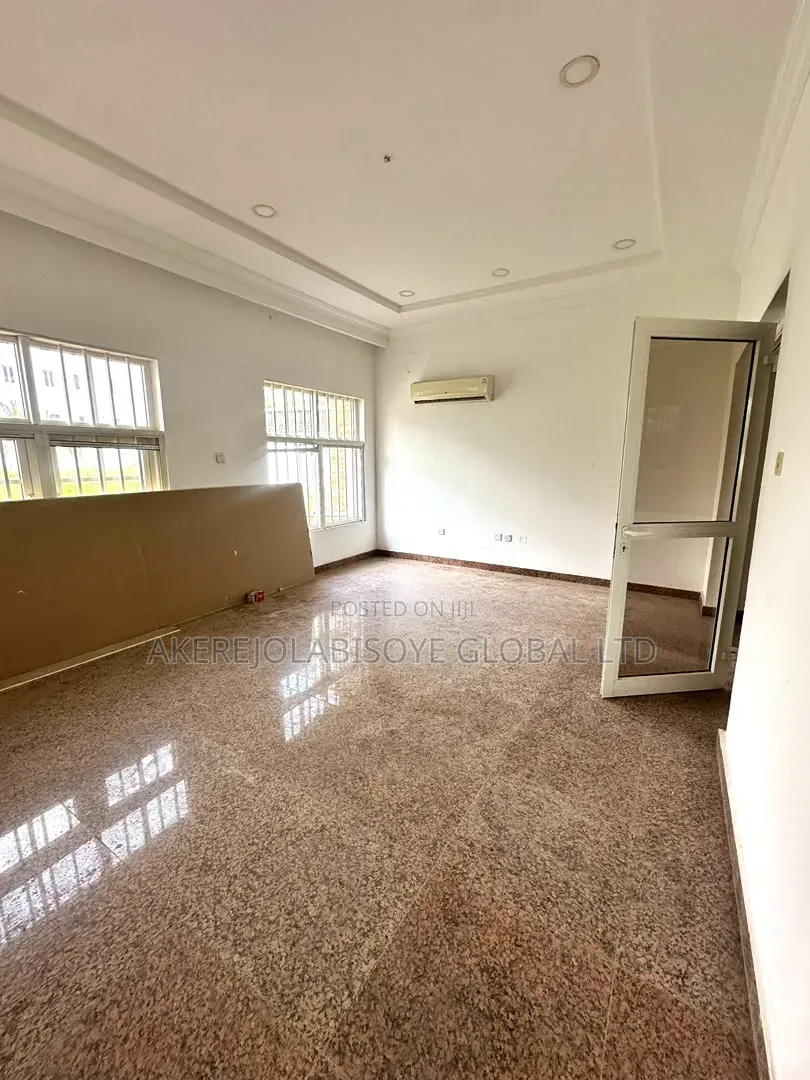 7bdrm Duplex in Guzape Abuja for rent