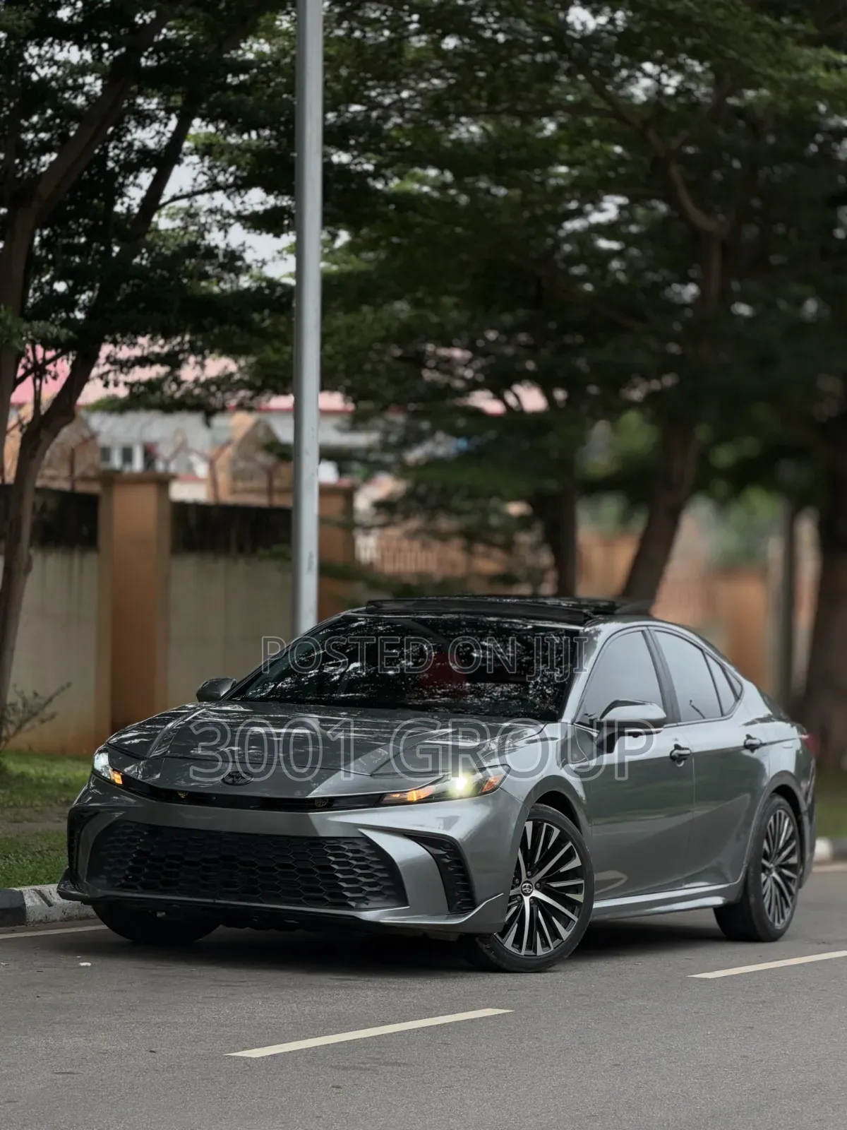 Toyota Camry 2025 Gray