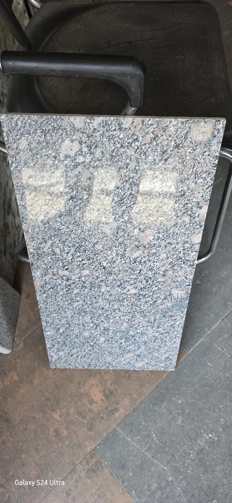 Premium Quality 30x60 Royal Brown Granite Tiles