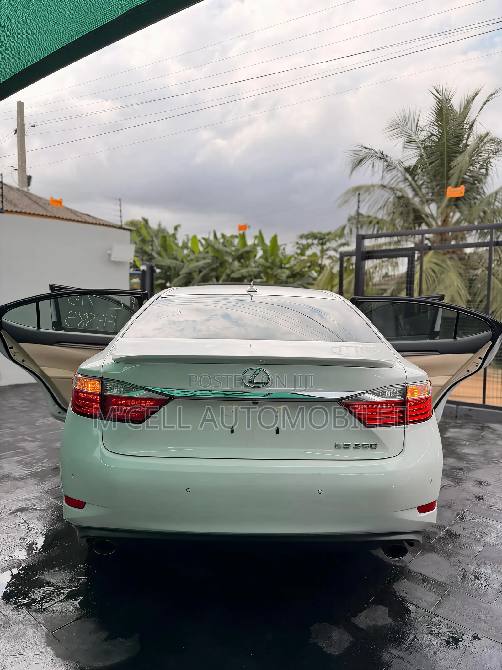 Lexus ES 350 FWD 2014 White