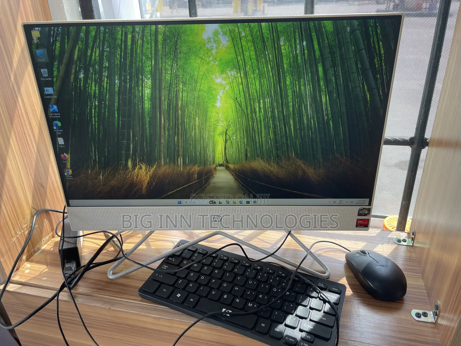 Desktop Computer HP 8GB AMD Ryzen 3 SSD 256GB