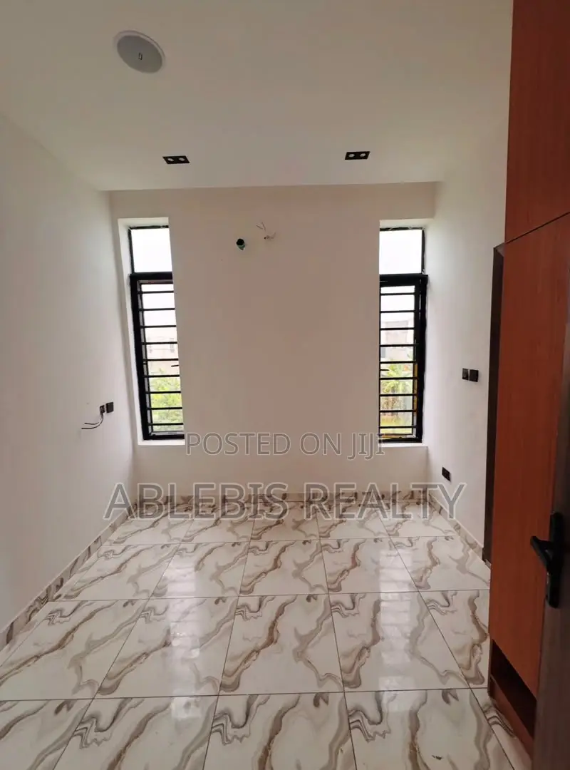 5bdrm Duplex in Ajah, Sangotedo for sale