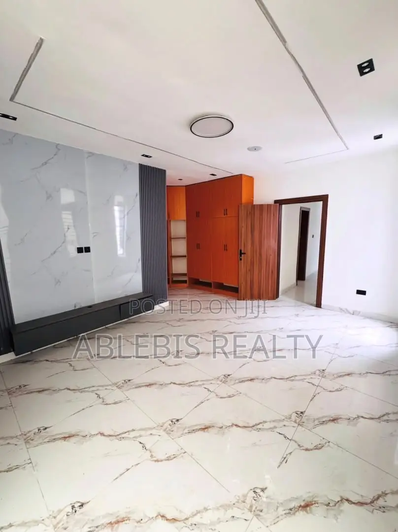 5bdrm Duplex in Ajah, Sangotedo for sale