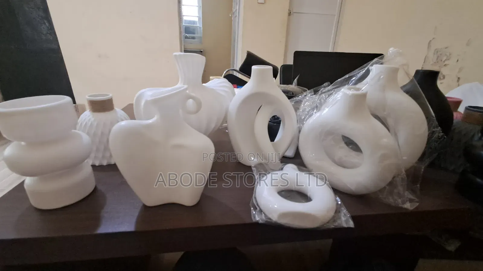 8 Pieces Set White Plastic Decorative Flower Vase