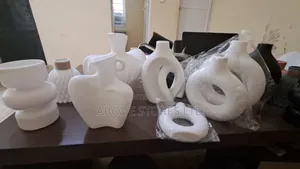 8 Pieces Set White Plastic Decorative Flower Vase
