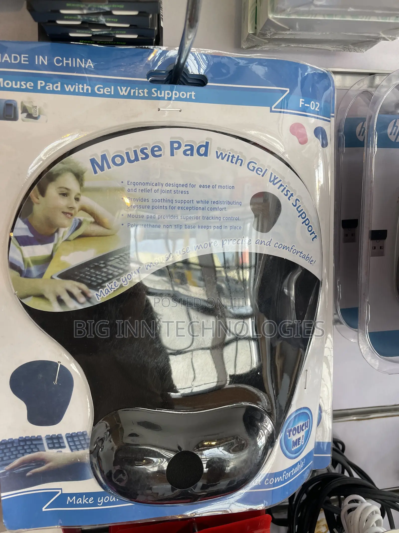 Mouse Pad With Gel Wrist Support