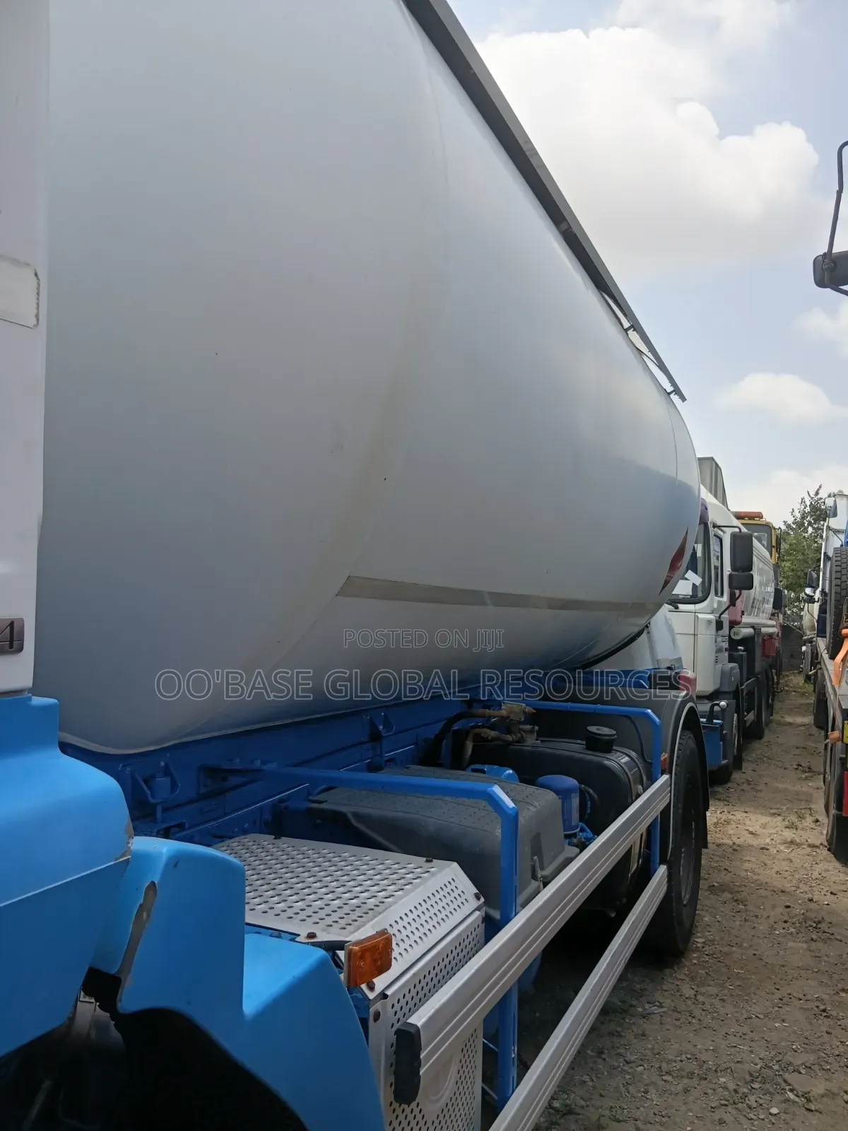 Foreign Used 10tonnes Mercedes LPG BOBTAIL