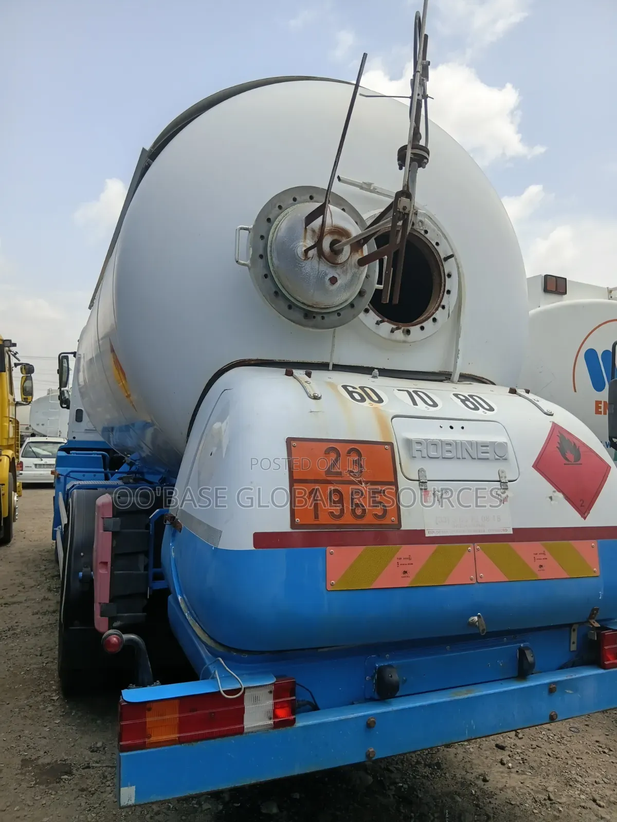 Foreign Used 10tonnes Mercedes LPG BOBTAIL