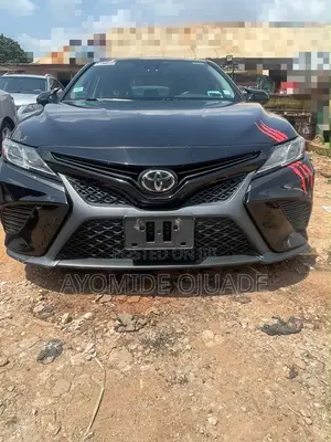 Toyota Camry SE FWD 2020 Black