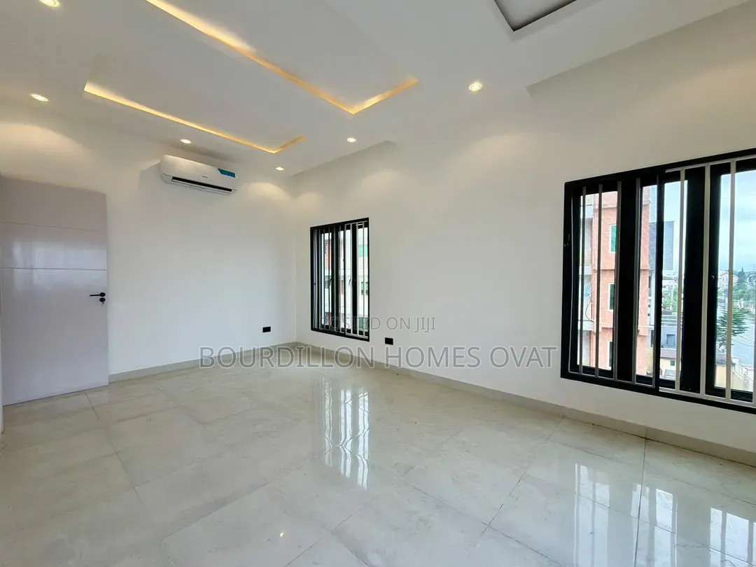 6bdrm Duplex in Lekki Phase 1 for sale
